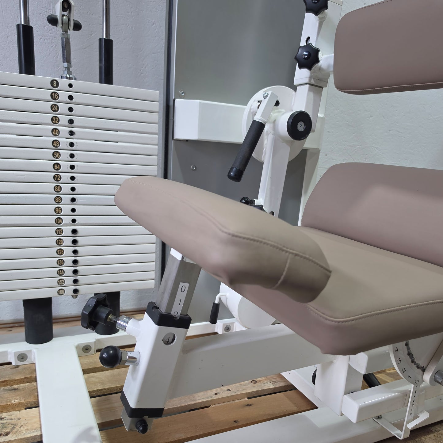 Kaphingst Rückenstrecker RA14, Hyperextension Kraftgerät, sehr variabel einstellbar, Lower Back Machine, Farbe Weiß, gebraucht - geprüfter Zustand mit Gebrauchsspuren