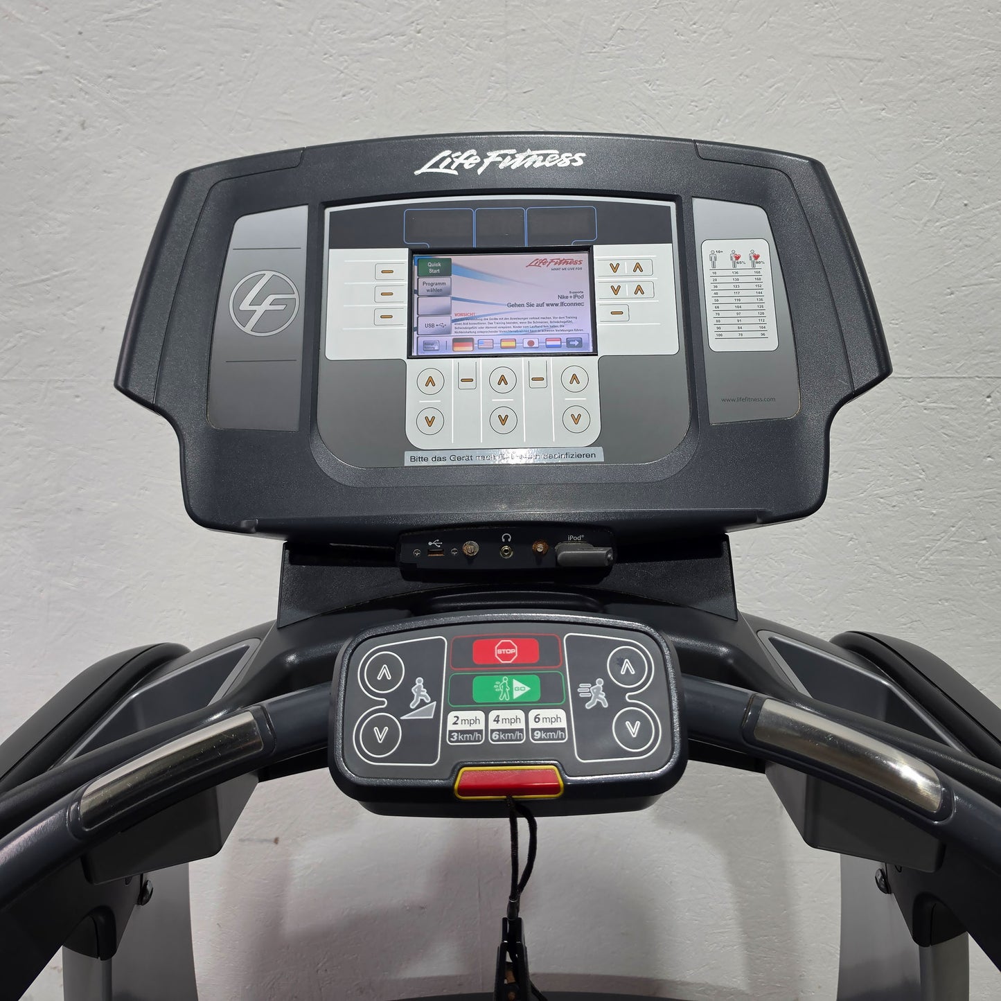 Life Fitness Laufband 95T - Elevation Series 95t - Engage 7" Touchscreen Konsole, gebraucht - überholter Zustand