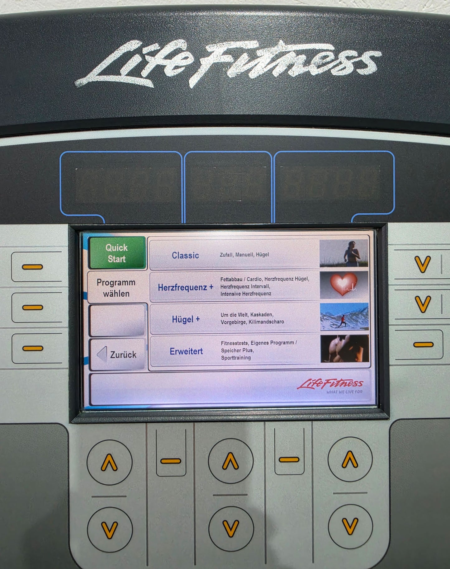 Life Fitness Laufband 95T - Elevation Series 95t - Engage 7" Touchscreen Konsole, gebraucht - überholter Zustand