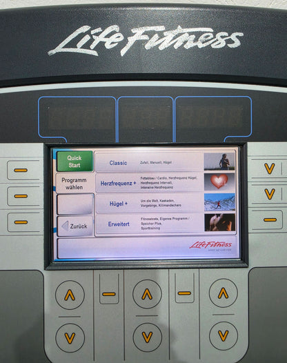 Life Fitness Laufband 95T - Elevation Series 95t - Engage 7" Touchscreen Konsole, gebraucht - überholter Zustand