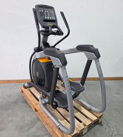 Matrix A5X Crosstrainer mit höhenverstellbarer Steigung, Ascent Trainer, Suspension Elliptical Trainer, LED Display, Farbe Silber, gebraucht - überholter Zustand