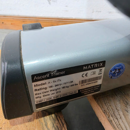 Matrix A5X Crosstrainer mit höhenverstellbarer Steigung, Ascent Trainer, Suspension Elliptical Trainer, LED Display, Farbe Silber, gebraucht - überholter Zustand
