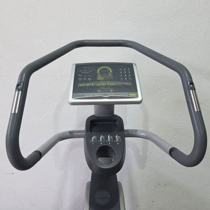 Technogym Wave Excite Line  700 Stepper - Inliner - Ski Ellipsentrainer, LED Display, gebraucht - überholter Zustand