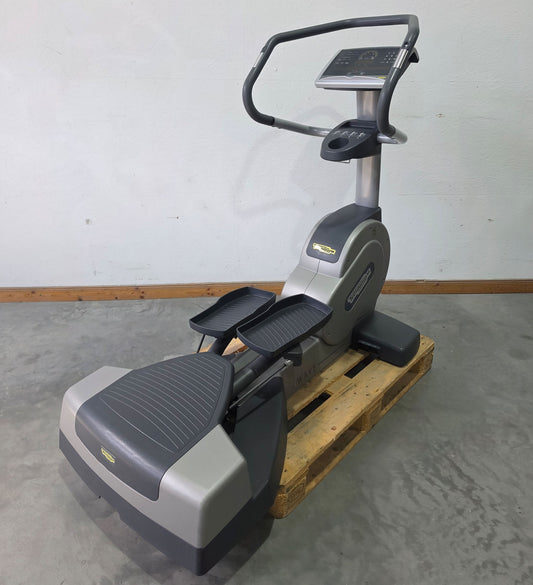 Technogym Wave Excite Line  700 Stepper - Inliner - Ski Ellipsentrainer, LED Display, gebraucht - überholter Zustand