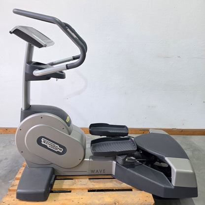 Technogym Wave Excite Line  700 Stepper - Inliner - Ski Ellipsentrainer, LED Display, gebraucht - überholter Zustand