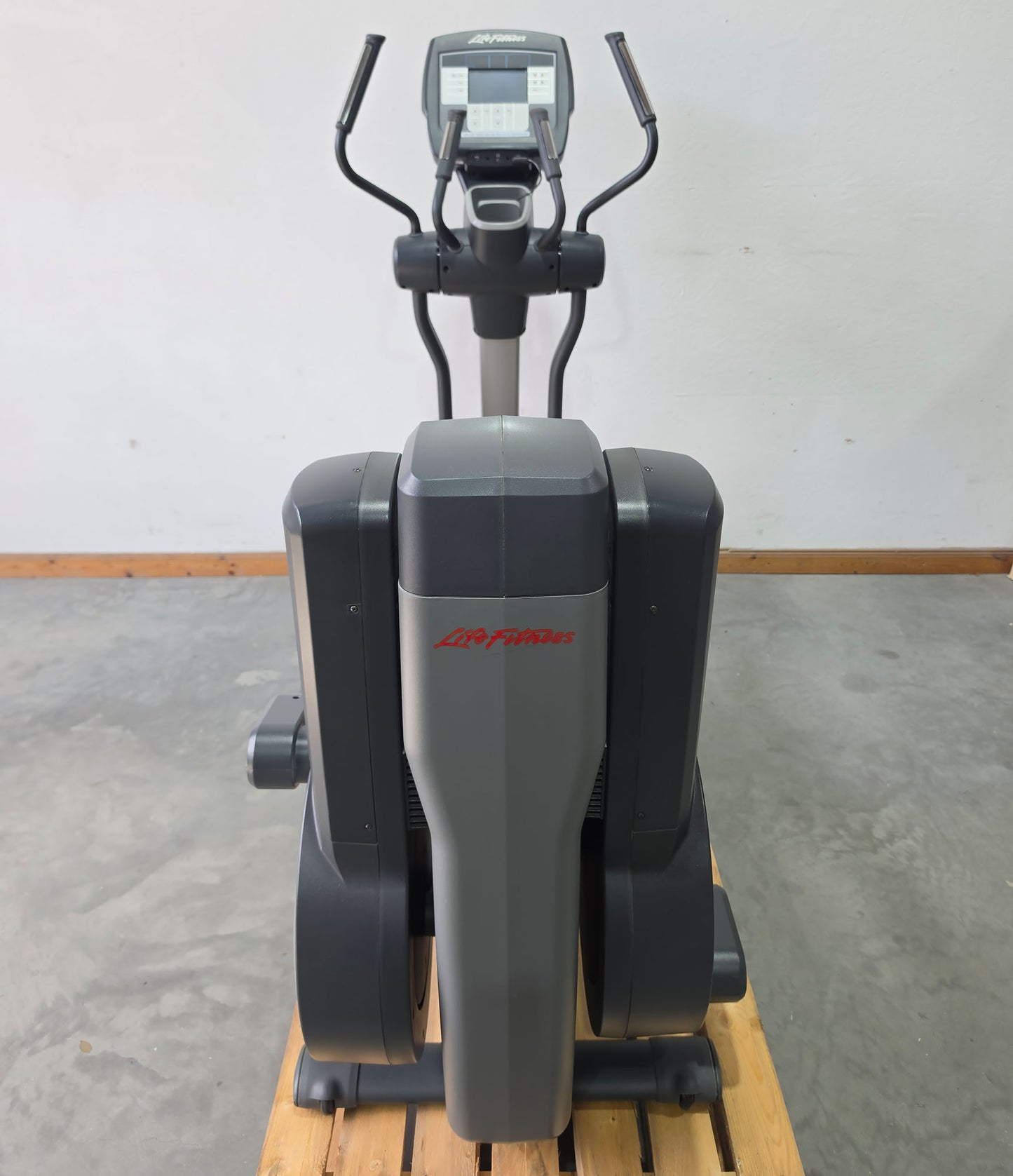 Life Fitness Crosstrainer 95X - Elevation Series 95x - Engage 7" Touchscreen Konsole, gebraucht - überholter Zustand