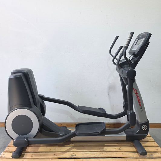 Life Fitness Crosstrainer 95X - Elevation Series 95x - Engage 7" Touchscreen Konsole, gebraucht - überholter Zustand