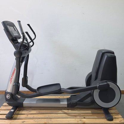 Life Fitness Crosstrainer 95X - Elevation Series 95x - Engage 7" Touchscreen Konsole, gebraucht - überholter Zustand
