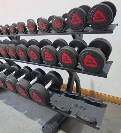 Jordan Kurzhantelsatz aus Urethane 2,5 bis 30kg in 2,5kg Stufen ( 12 Paare ) Material ähnlich Gummi bzw PU Polyurethane, INKLUSIVE Precor Kurzhantelablage, gebraucht - mit Gebrauchsspuren