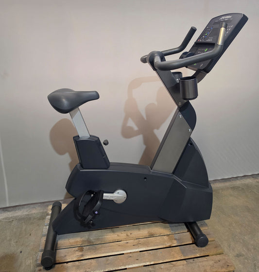 Life Fitness Ergometer Lifecycle, Integrity Serie, LED Konsole, Anthrazit - gebraucht - überholter Zustand, kleine optische Stellen am Display