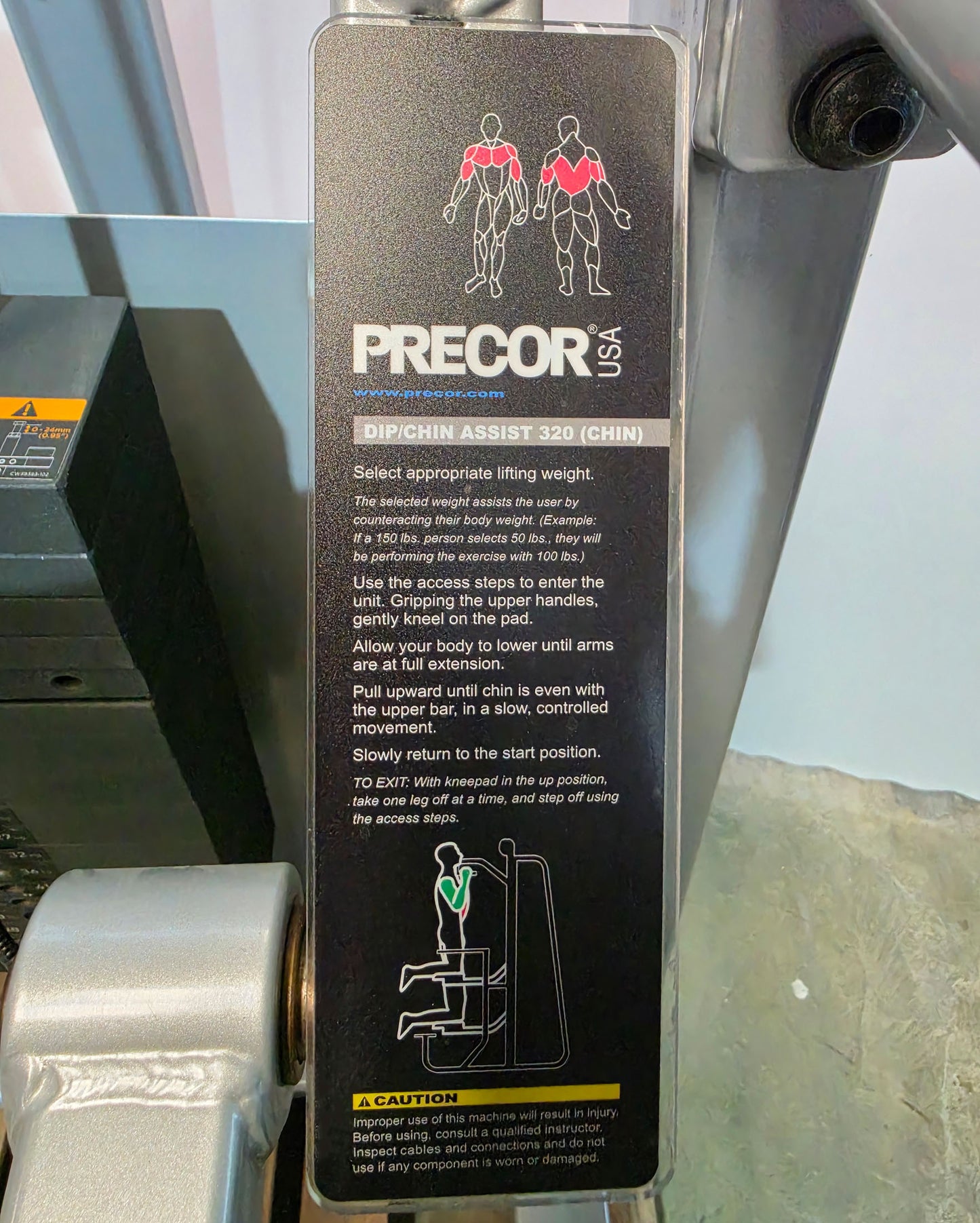 Precor Icarian 320 Assisted Dip-Chin & Pull-up Machine, Dip-Klimmzugmaschine mit Gewichtsunterstützung, Rahmenfarbe Silber, gebraucht - überholter Zustand