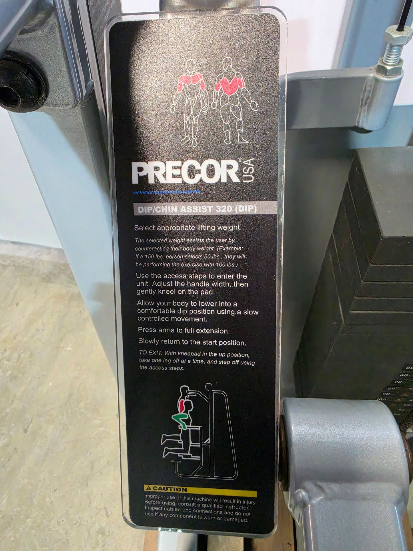 Precor Icarian 320 Assisted Dip-Chin & Pull-up Machine, Dip-Klimmzugmaschine mit Gewichtsunterstützung, Rahmenfarbe Silber, gebraucht - überholter Zustand