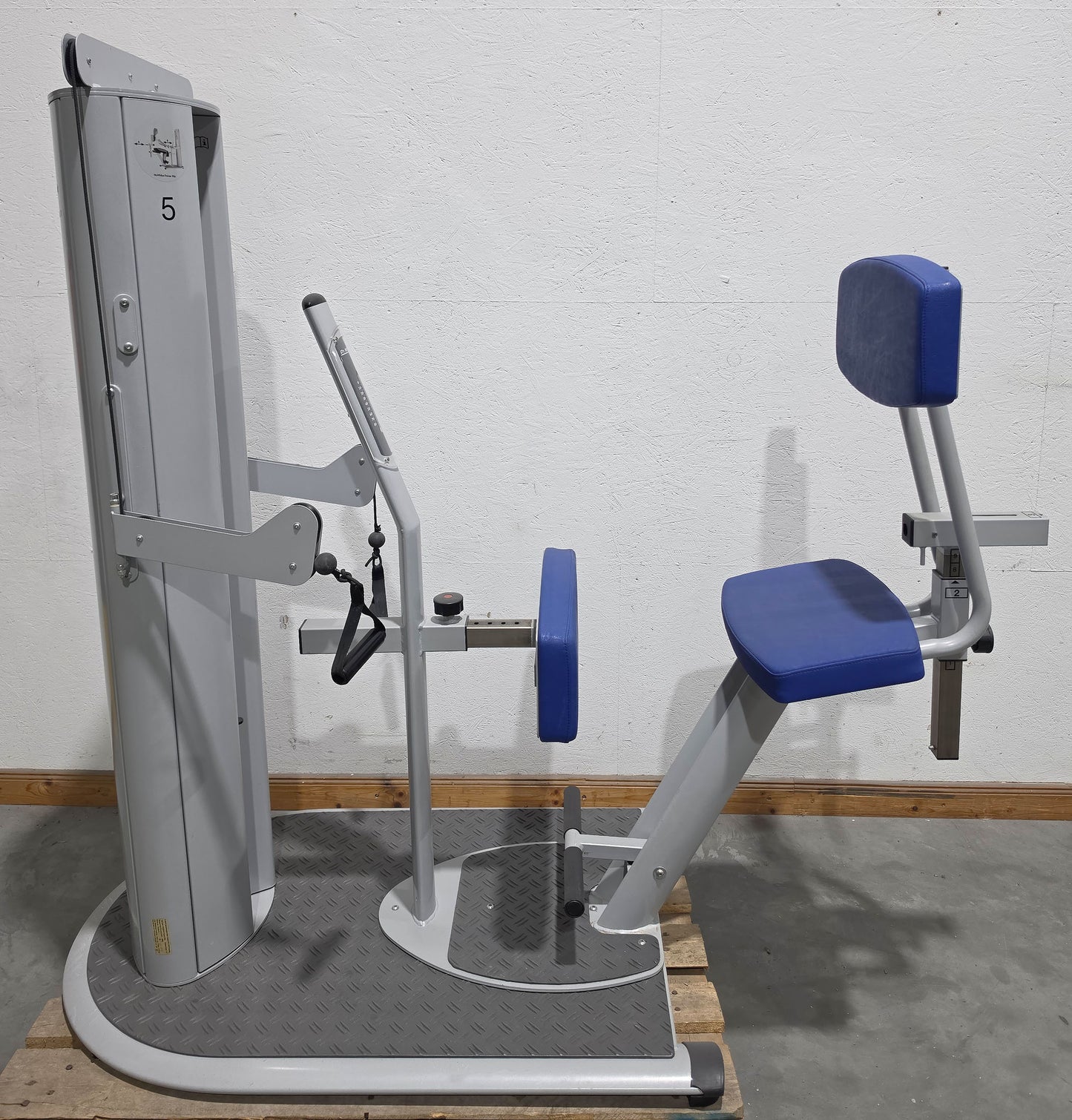 Dr. Wolff Multifidus Trainer 906, Segmentale Stabilisation der LWS, sitzend, Farbe Silber, gebraucht - überholter Zustand