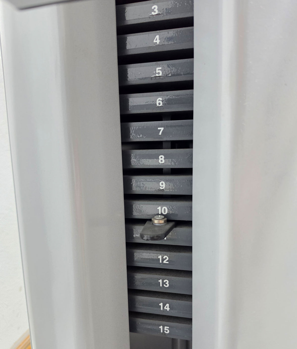 Dr. Wolff Multifidus Trainer 906, Segmentale Stabilisation der LWS, sitzend, Farbe Silber, gebraucht - überholter Zustand