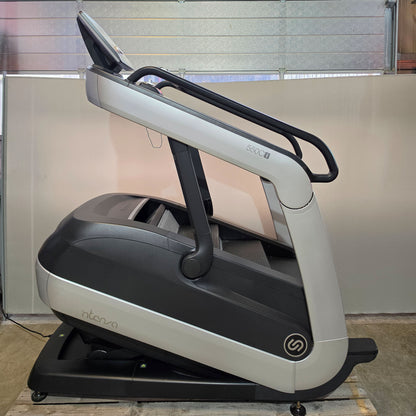 Intenza Escalate Stairclimber 550 Ci, Treppensteiger, Treppe, 20fach verstellbare Steigung, LED Display, gebraucht - überholter Zustand
