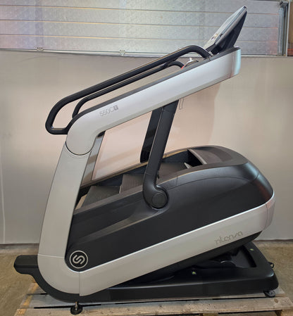 Intenza Escalate Stairclimber 550 Ci, Treppensteiger, Treppe, 20fach verstellbare Steigung, LED Display, gebraucht - überholter Zustand