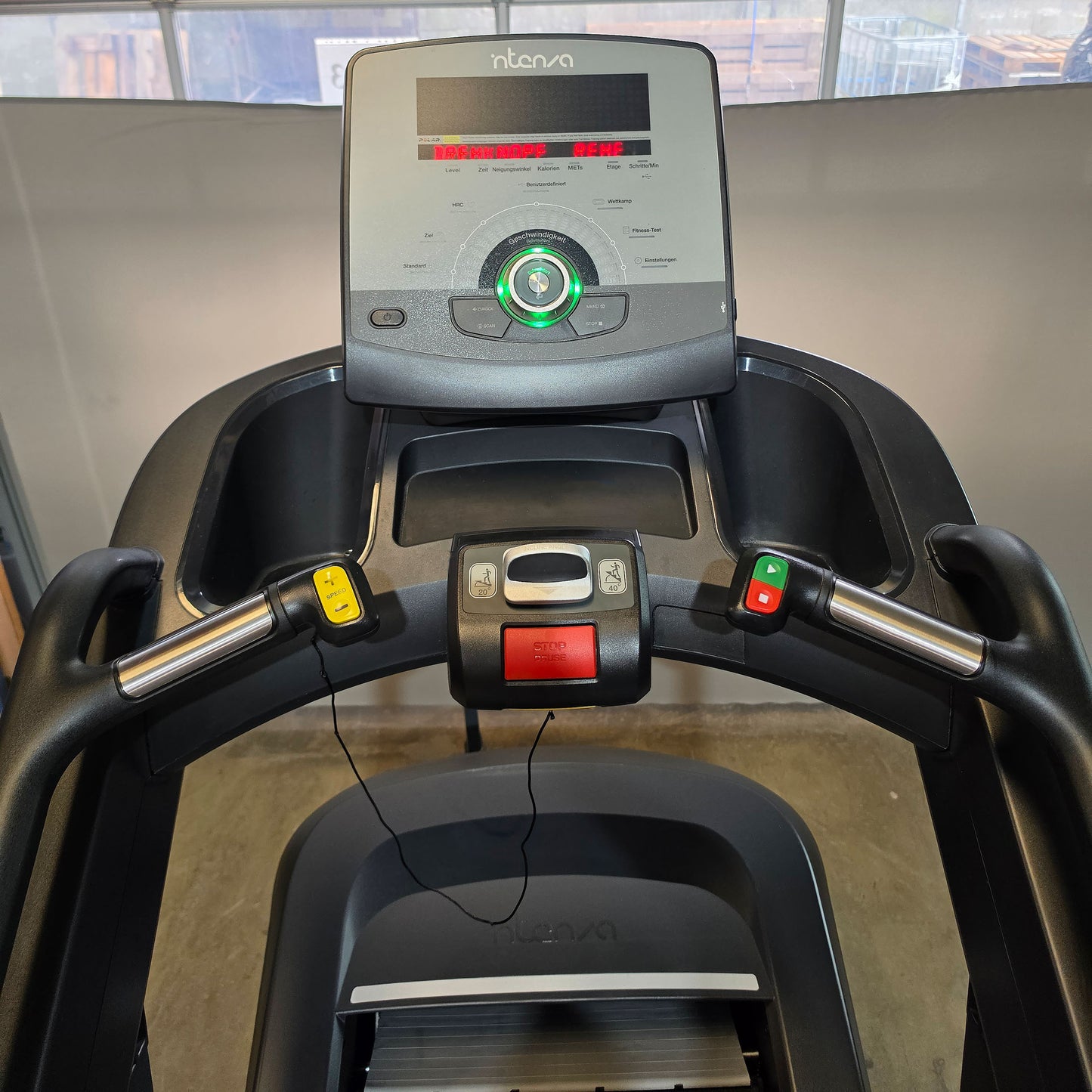 Intenza Escalate Stairclimber 550 Ci, Treppensteiger, Treppe, 20fach verstellbare Steigung, LED Display, gebraucht - überholter Zustand