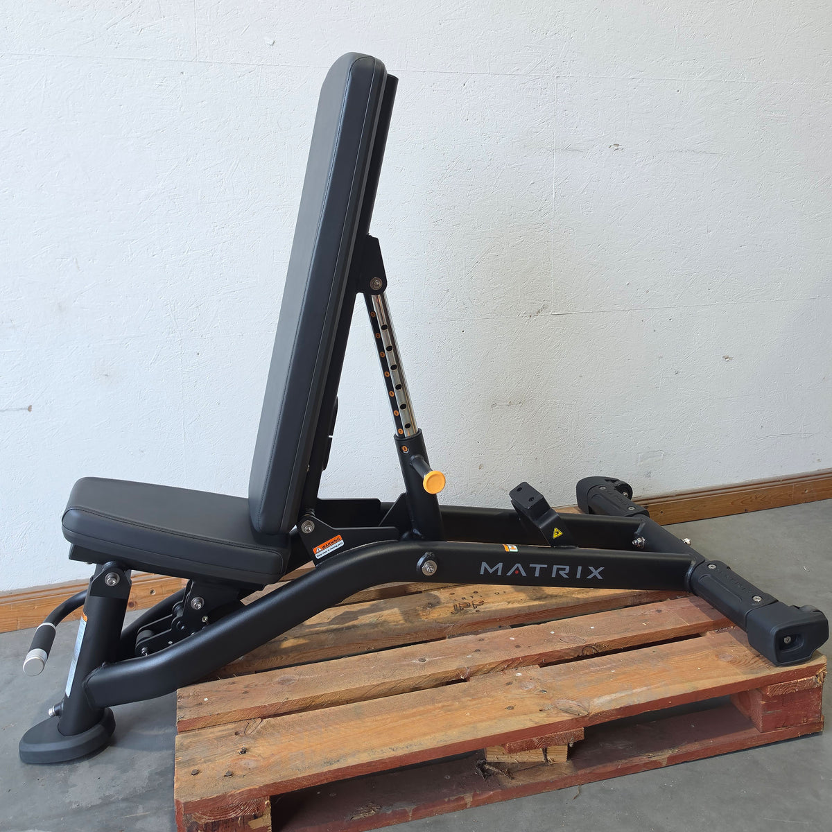 Matrix Magnum MG-A82 Universalbank verstellbar, Hantelbank ohne Ablage, Magnum Multi-adjustable Bench LP, Rahmenfarbe Schwarz, gebraucht - überholter Zustand