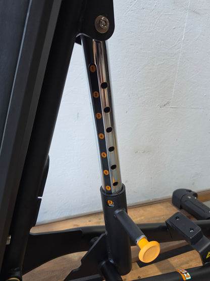 Matrix Magnum MG-A82 Universalbank verstellbar, Hantelbank ohne Ablage, Magnum Multi-adjustable Bench LP, Rahmenfarbe Schwarz, gebraucht - überholter Zustand