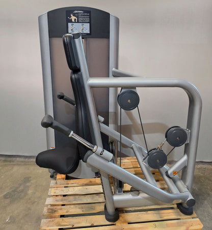 Life Fitness Trizepsmaschine Dip, Armstrecker  Triceps, 135kg Gewichtsblock, Signature Series, Rahmenfarbe Silber, gebraucht - überholter Zustand