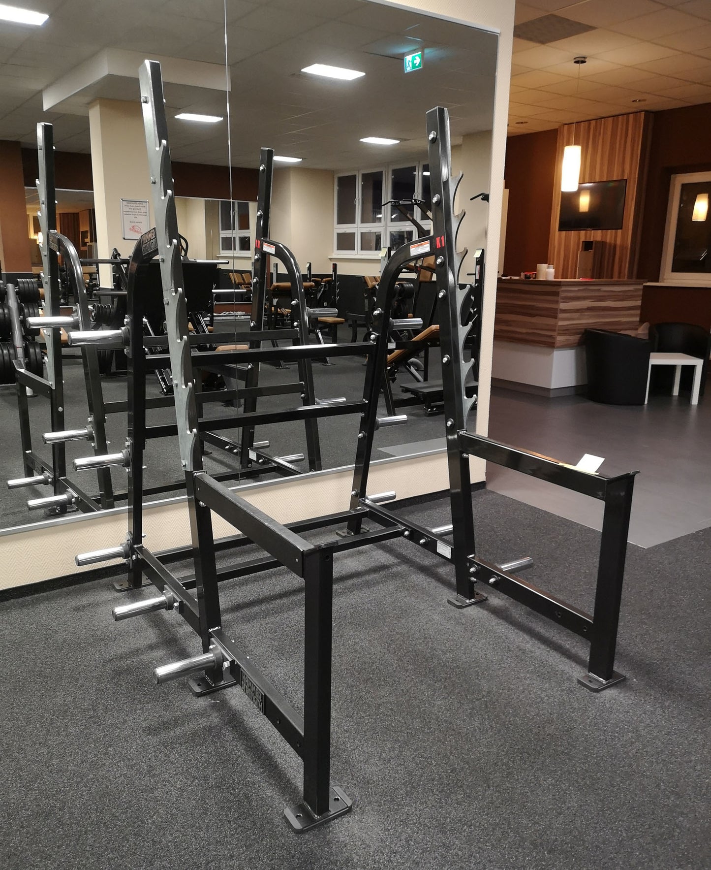 Life Fitness & Hammer Strength - 93 Fitnessgeräte - Kraftgeräte, Cardiogeräte, Plate loaded Geräte, Bänke etc - komplettes Fitnessstudio - gebraucht - TOP Zustand