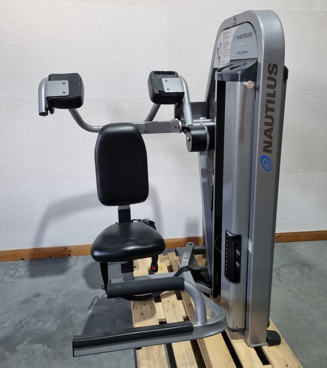 Nautilus Nitro EVO and Plus Series - Strength Training Set - 23 fitness machines and 3 benches in a set - used - TOP condition