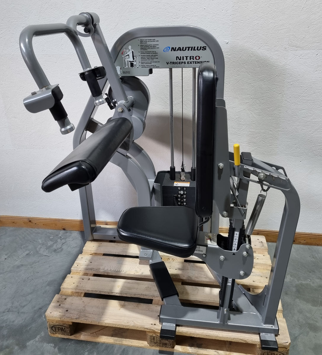 Nautilus Nitro EVO and Plus Series - Strength Training Set - 23 fitness machines and 3 benches in a set - used - TOP condition