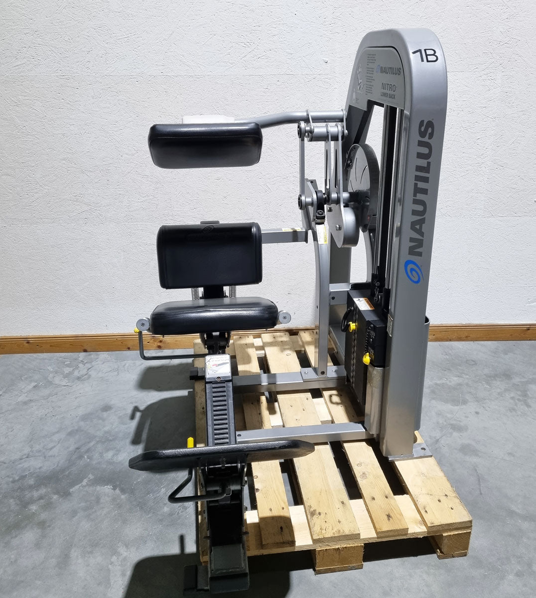 Nautilus Nitro EVO and Plus Series - Strength Training Set - 23 fitness machines and 3 benches in a set - used - TOP condition