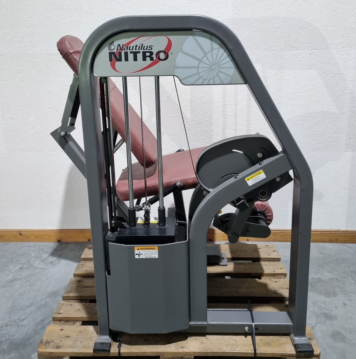 Nautilus Nitro leg extension and leg curl seated, 2 machines in a set, leg curl and leg extension seated, frame color anthracite, used - refurbished condition