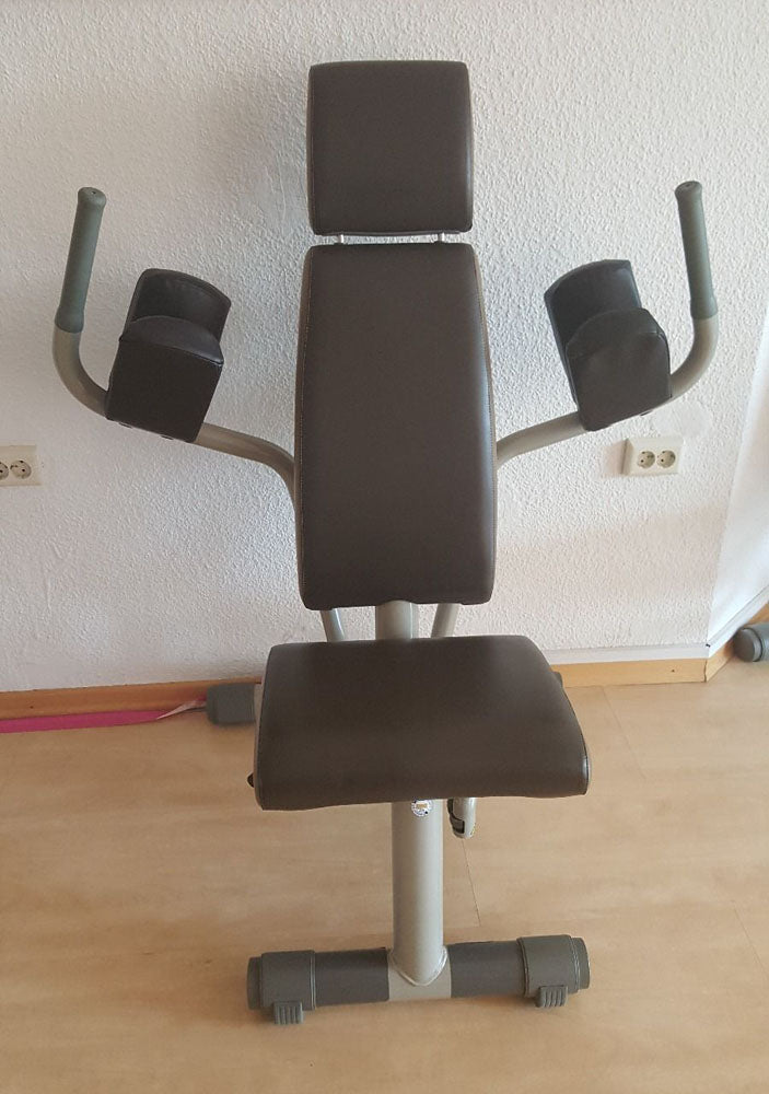 TechnoGym Easy Line circuit machine, butterfly and butterfly reverse, 2-in-1 combination machine, single hydraulic machine, brown upholstery, used