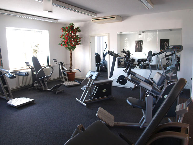 Calory Coach (SDH) circuit, 10 strength machines with display, resistances 1-8, silver, used - refurbished condition