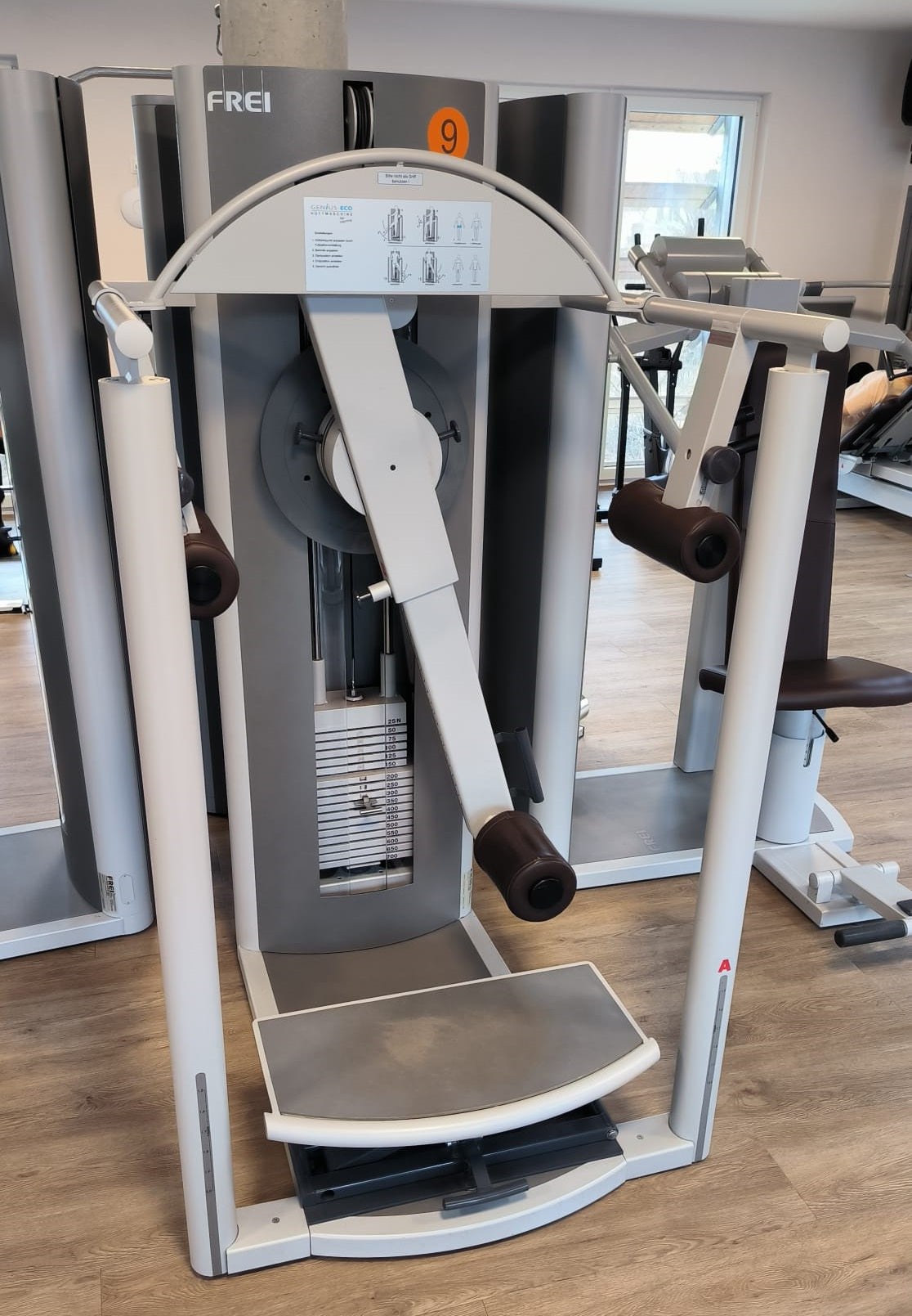 Frei Genius Eco 13er Gerätesatz, MPG, KGG, MED Zulassung, 13 Kraftgeräte im Set, Medical Physio Serie, Silber, gebraucht - überholter Zustand