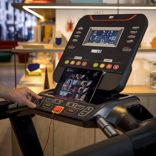 BH Fitness Laufband RS800 / MULTIMEDIA
