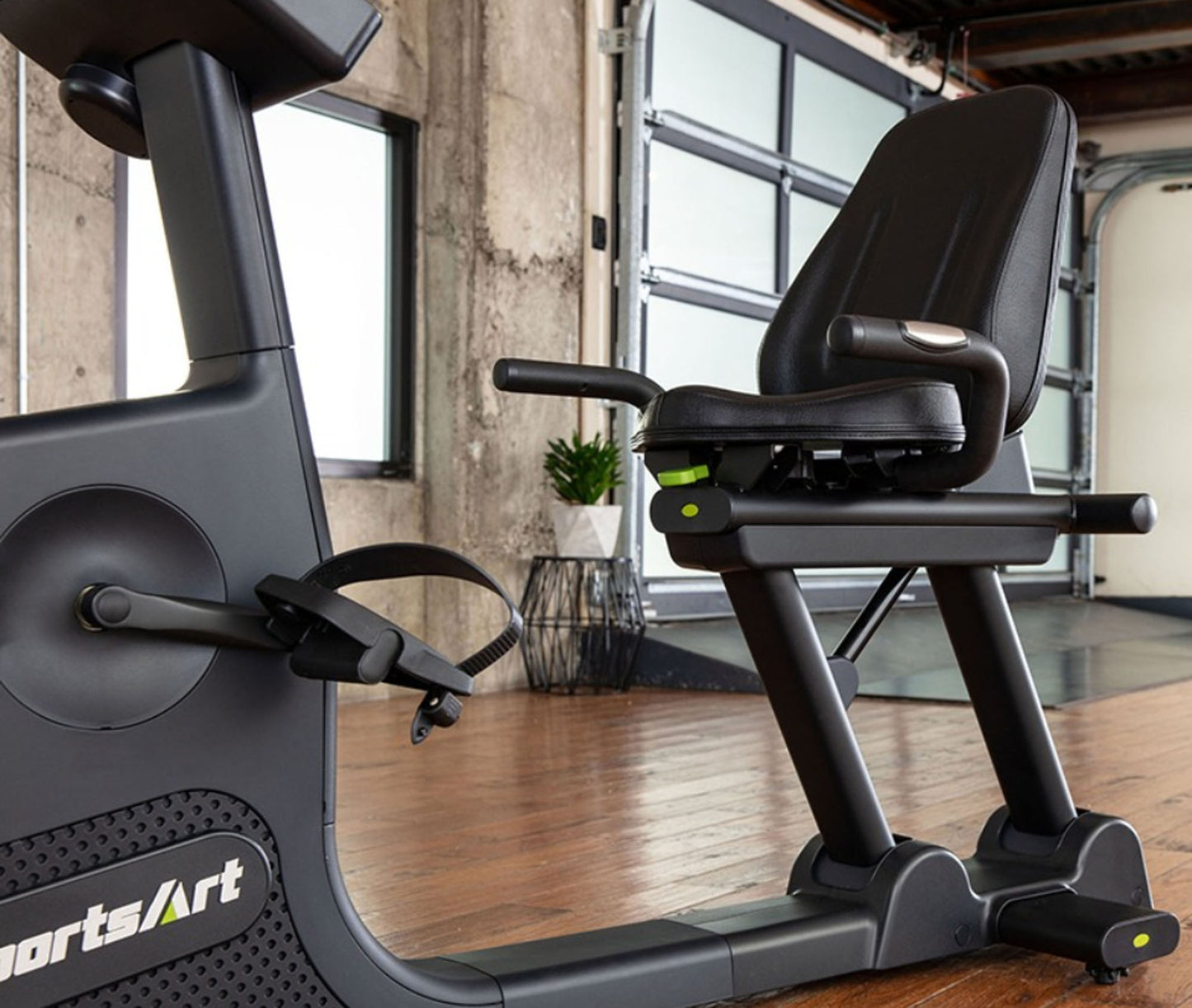 Sportsart Recumbent Bike - Liegeergometer C573R