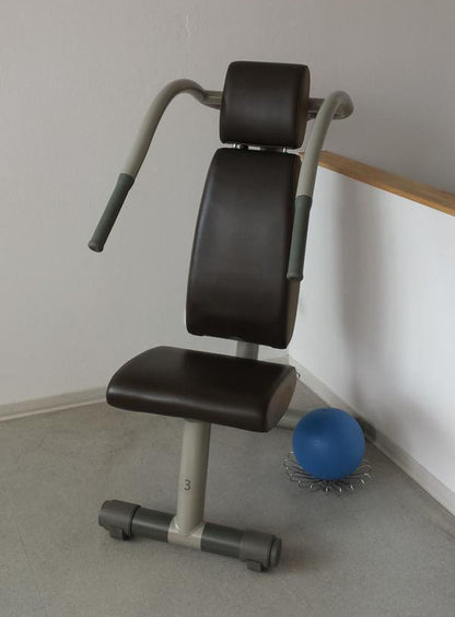 Techno Gym Easy Line circuit, 8 machines, silver-grey frames, brown upholstery, used
