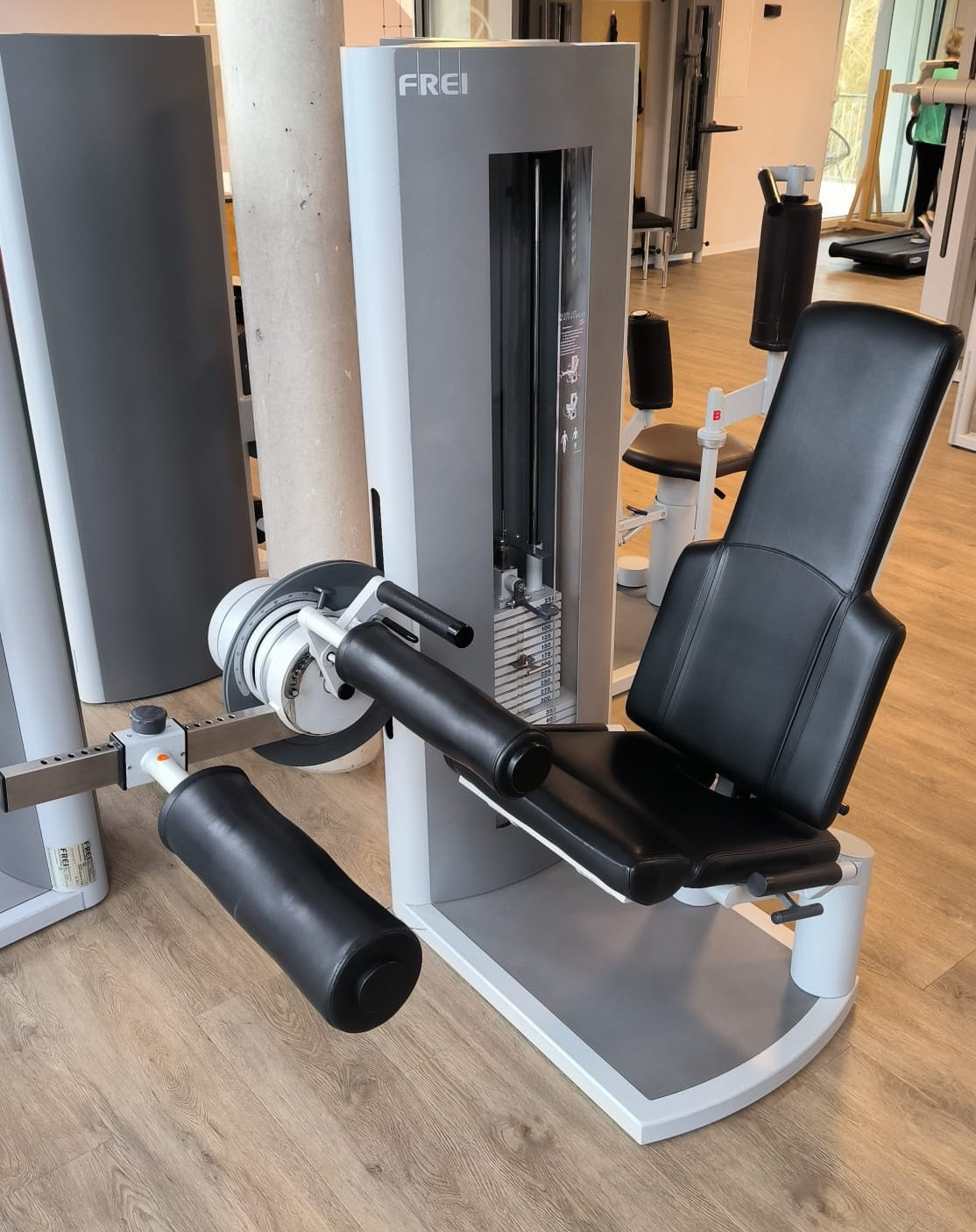 Frei Genius Eco 13er Gerätesatz, MPG, KGG, MED Zulassung, 13 Kraftgeräte im Set, Medical Physio Serie, Silber, gebraucht - überholter Zustand