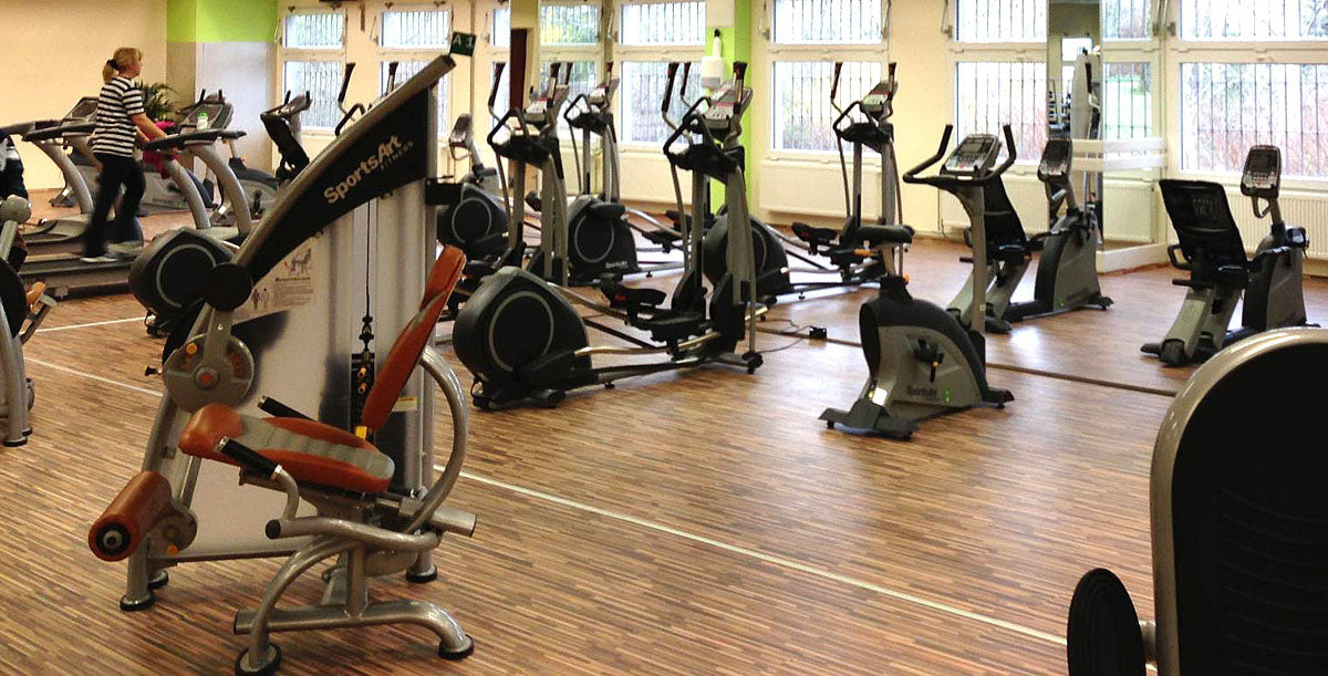 SportsArt start-up package - strength training equipment, cardio equipment, circuits, weight benches, etc. - complete gym equipment - used, refurbished condition