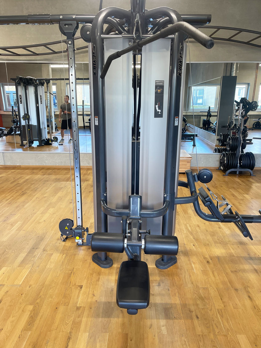Cybex 8 Stationenturm PWR Play, 8 Stack Multi Station, baugleich Life Fitness MJ Tower, große Gewichtsblöcke, Rahmenfarbe Anthrazit, gebraucht - überholter Zustand