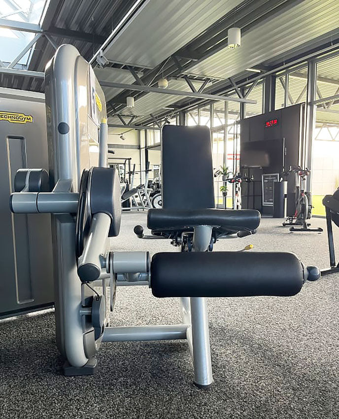 TechnoGym 13 strength training machines in a set, Element Line series, used - refurbished condition