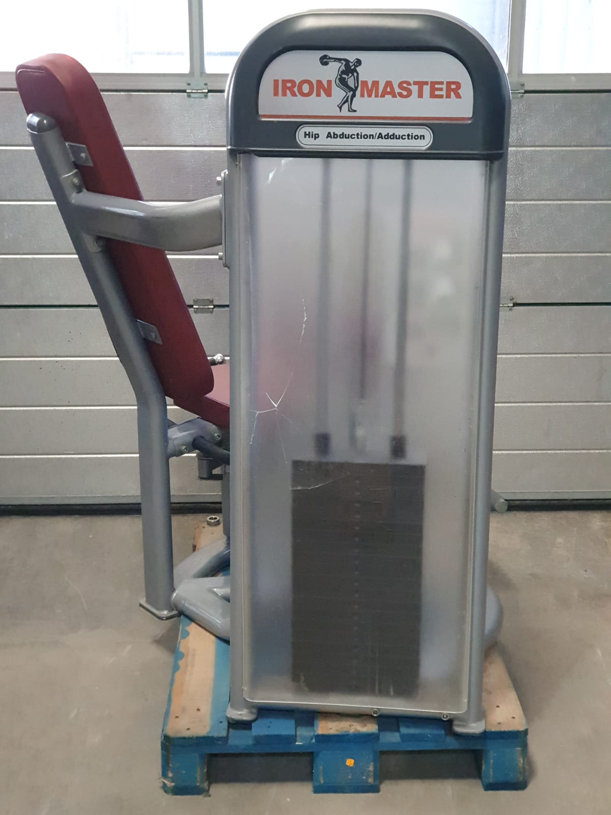 Iron Master Abduktoren Adduktoren 2 in 1-Kombimaschine, Rahmenfarbe Silber, Polsterfarbe Rot, gebraucht - überholter Zustand