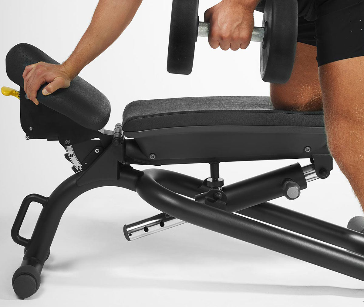 Technogym adjustable weight bench without shelves, multi-bench, universal bench, adjustable bench, frame color black, used - refurbished condition