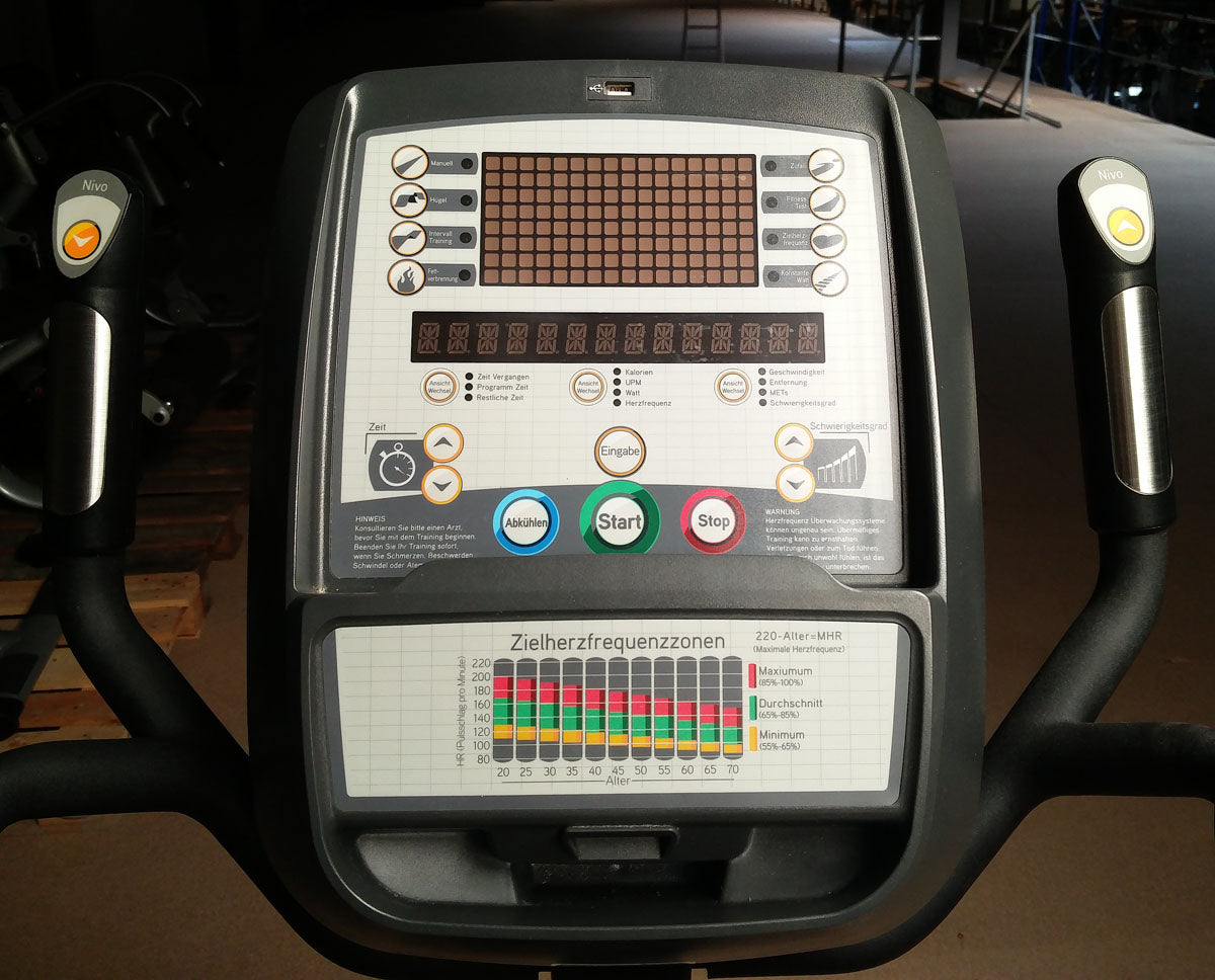 Endurance equipment set 8 pcs from Matrix, young cardio equipment, new models, Ascent Trainer, treadmills, ergometers, recumbent etc., used - refurbished condition