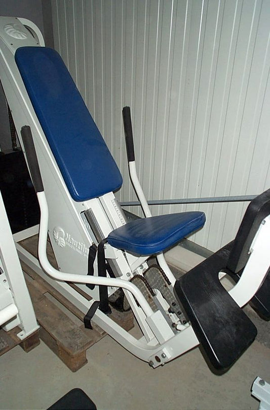 Nautilus Bench Press Machine, Chest Press, White. Used