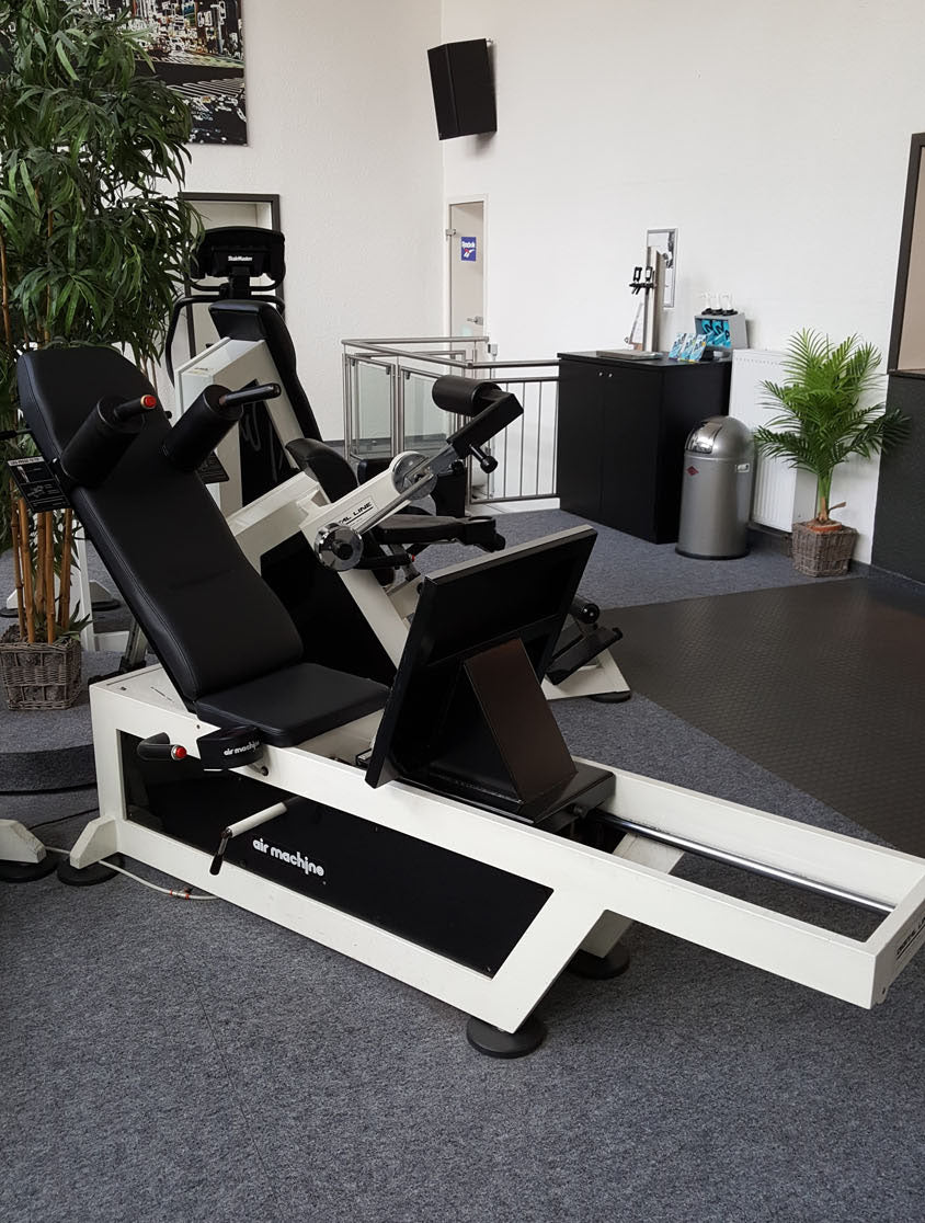 Air Machine Zirkel, 14 Fitnessgeräte mit Widerstand über Luftdruck inkl. Kompressor, Ähnlich Hydraulik, gebraucht zum Sonderpreis