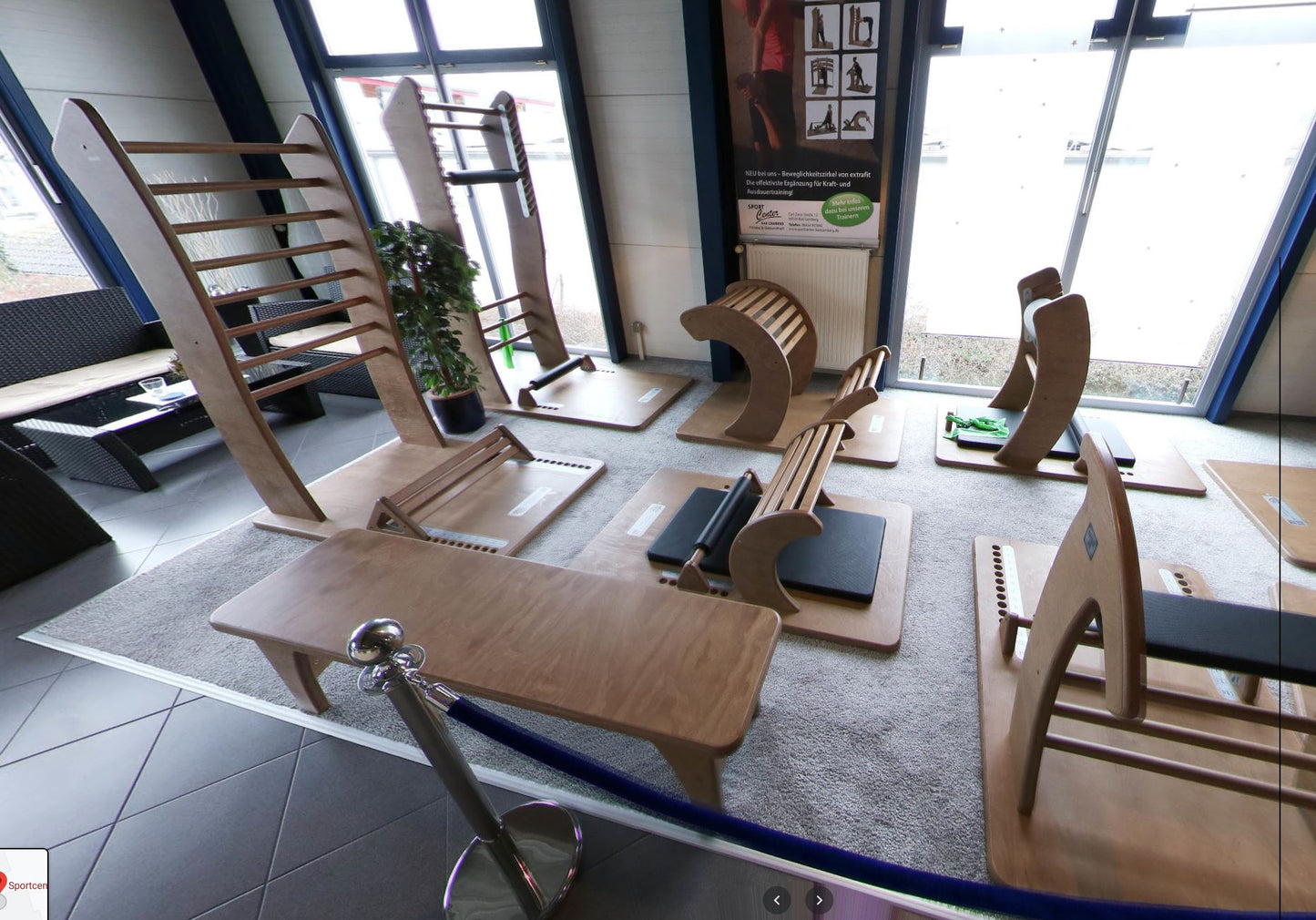 Extrafit 8-piece flexibility circle, wooden stretching circle, including bench, wood color brown, good used condition