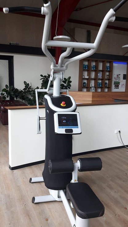 eGym strength circuit, 7 machines, including software and app, built in 2016, used but in mint condition - very good condition