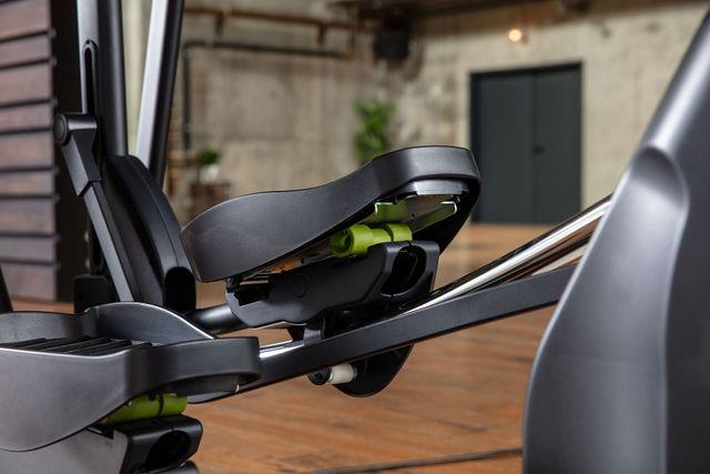 Sportsart Elliptical, elliptical trainer G874