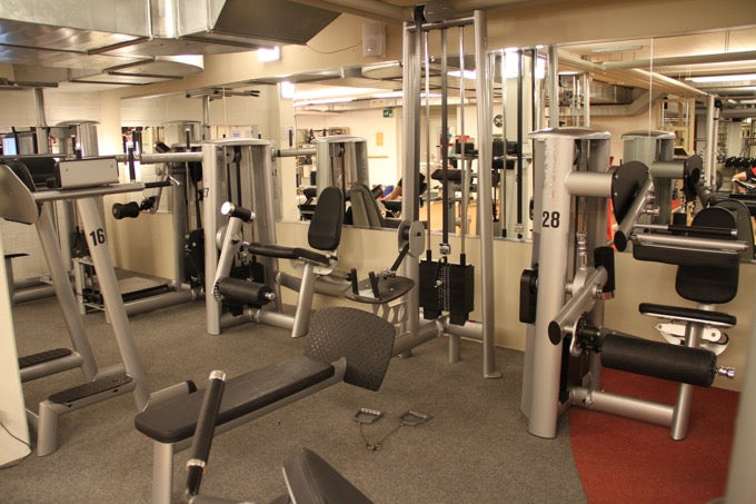 Gym80 Sygnum individual devices e.g. cable pull, leg extension, lat pull, chest press, gluteus, cable pull, press bench, benches adjustable basic, back extension etc., used