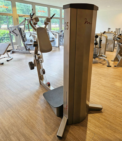 Freemotion Squat G610 - Kniebeugenmaschine, Bein Krafttrainingsgerät aus der Genesis Serie, Rahmenfarbe Silber, gebraucht - überholter Zustand