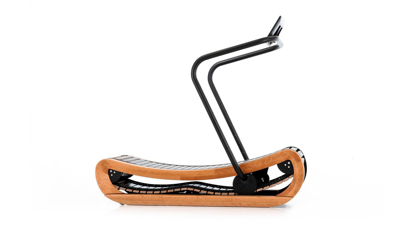Laufband aus Holz mit geschwungenem Design, seitliche Ansicht.